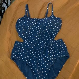 Old Navy cutout one piece bathing suit 2X